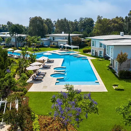 Villa Azure By Cornelia