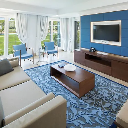 Villa Azure By Cornelia *