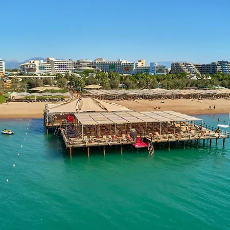 Villa Azure By Cornelia *