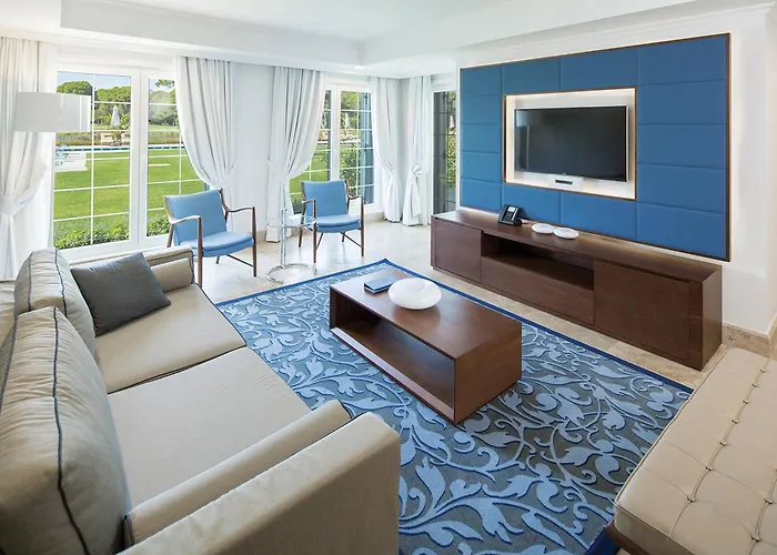 Villa Azure By Cornelia *