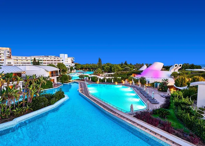 Azure By Cornelia فيلة