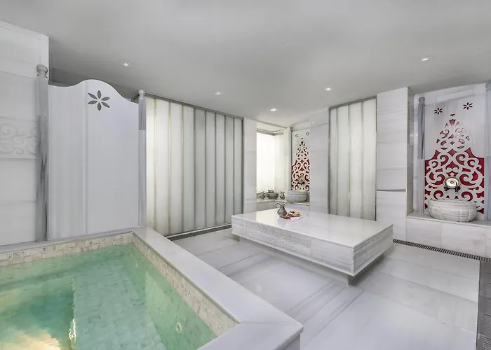 Villa Azure By Cornelia