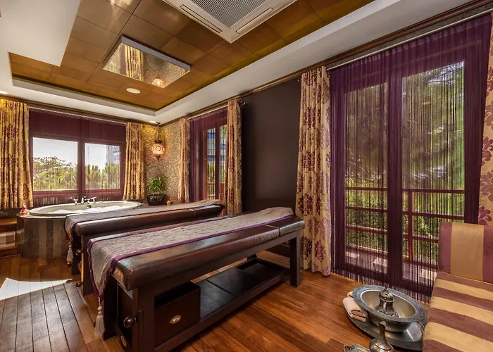 Azure By Cornelia بيليك