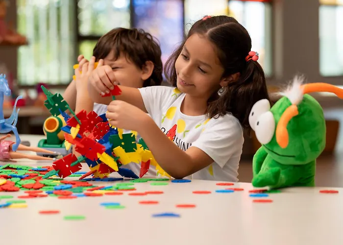 Azure By Cornelia فيلة *